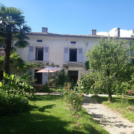 Champagne-et-Fontaine Domaine De Puytirel Bed & Breakfast エクステリア 写真