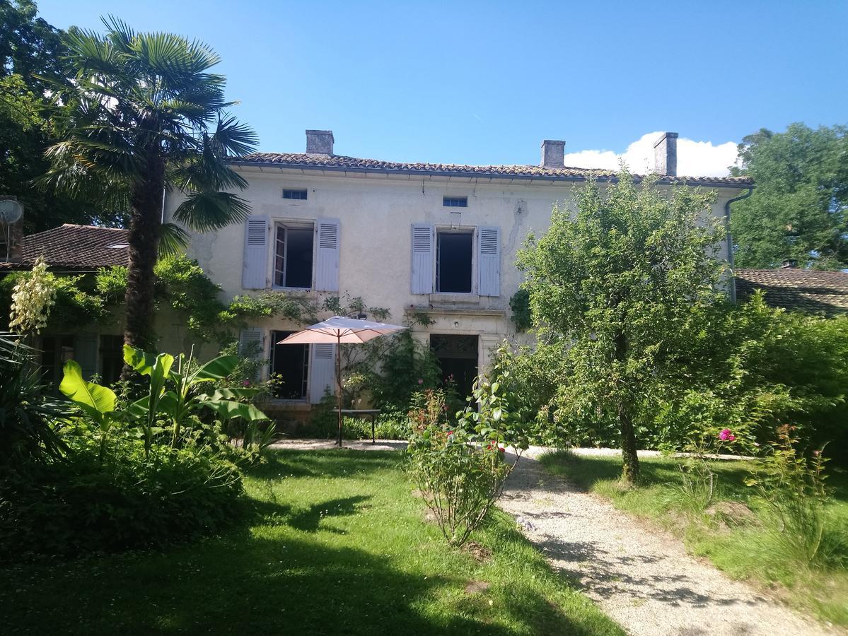 Champagne-et-Fontaine Domaine De Puytirel Bed & Breakfast エクステリア 写真